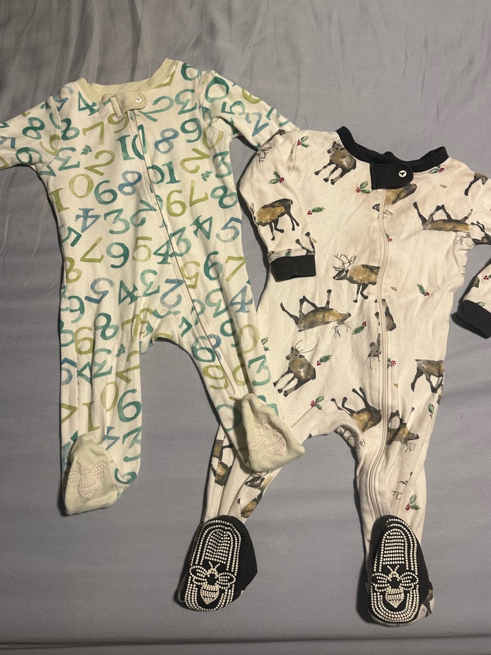 Unbranded Kids Number & Reindeer One-Piece Footed Pajamas - Cream/Green/Blue